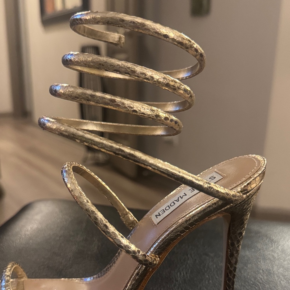 🔥STEVE MADDEN
Exotica Sandal In Gold Snake Brand New Size 7.5🔥 - Picture 8 of 16
